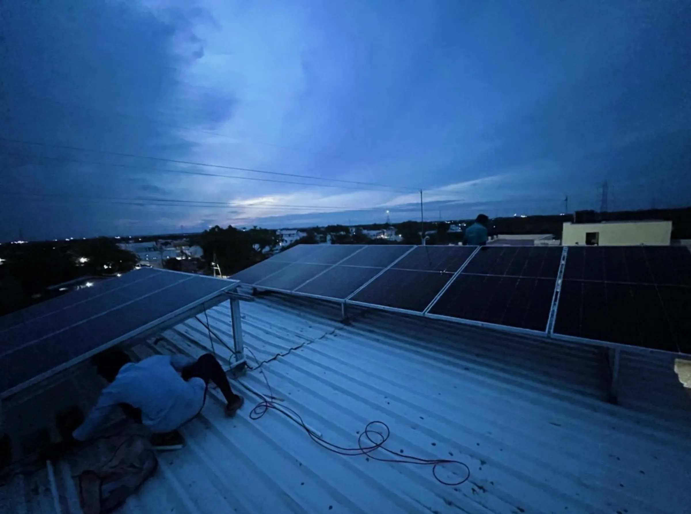 DI water solar cleaning